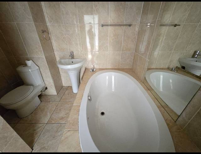2 BEDROOM TOWNHOUSE FOR SALE IN MULBARTON